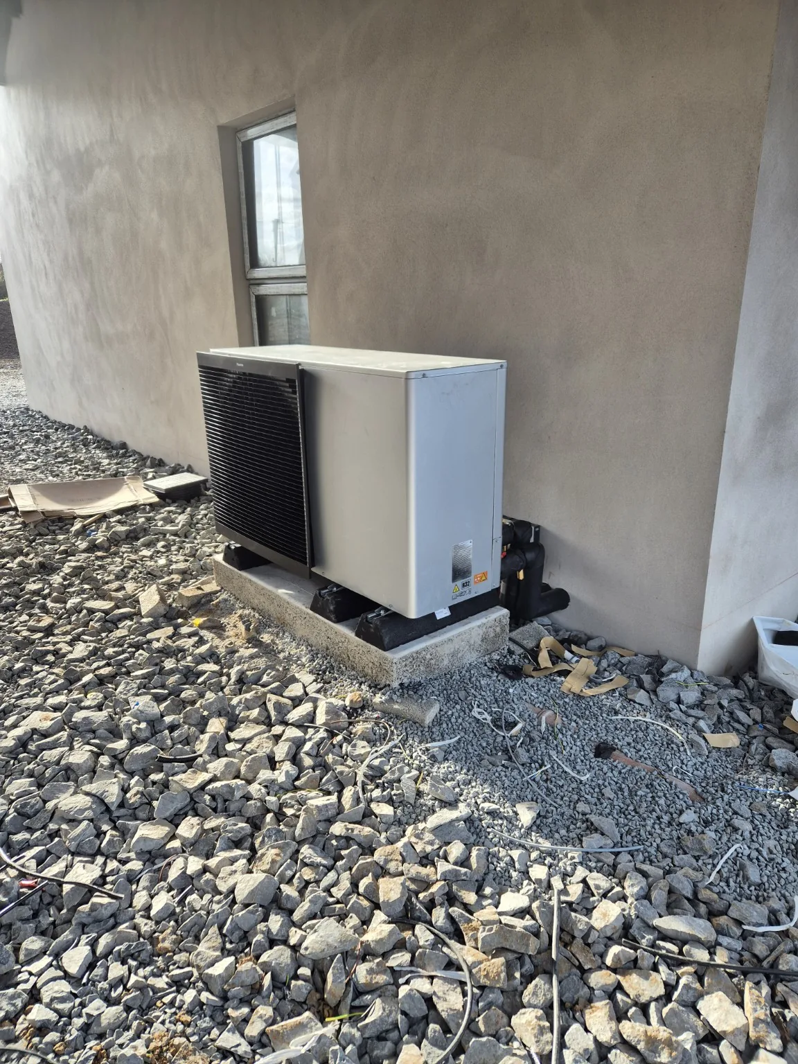 Heat pump installation by Farrell Plumbing